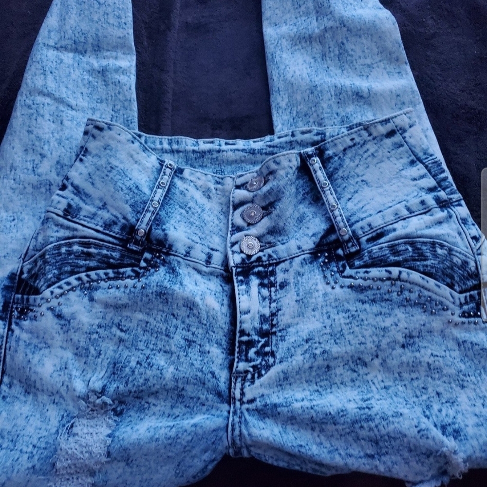 Chic High Rise Acid Wash Jeans